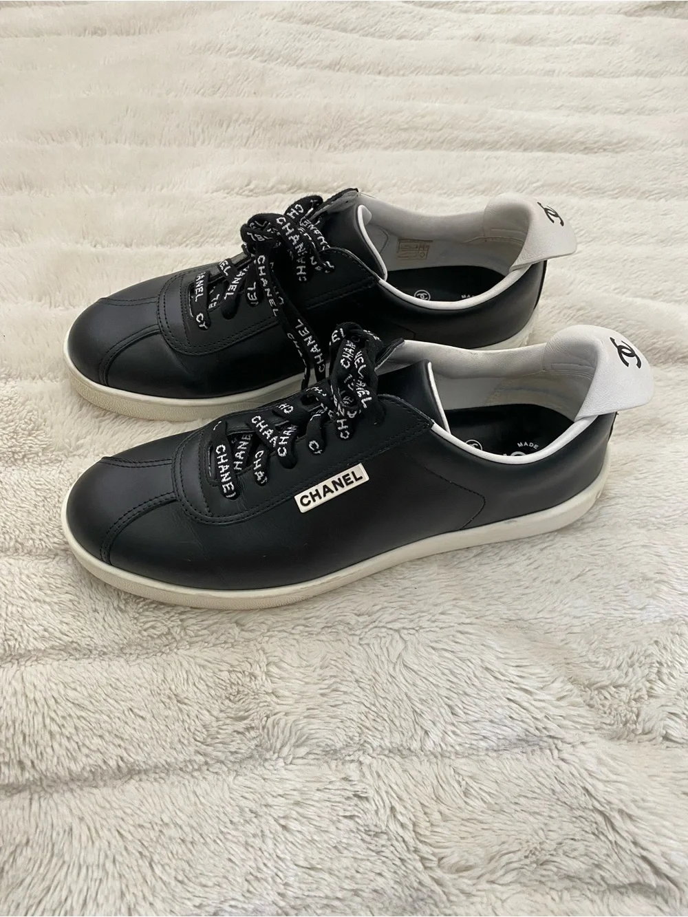 CHANEL Black and White Logo Ribbon Lace Low-Top Sneakers Size 39